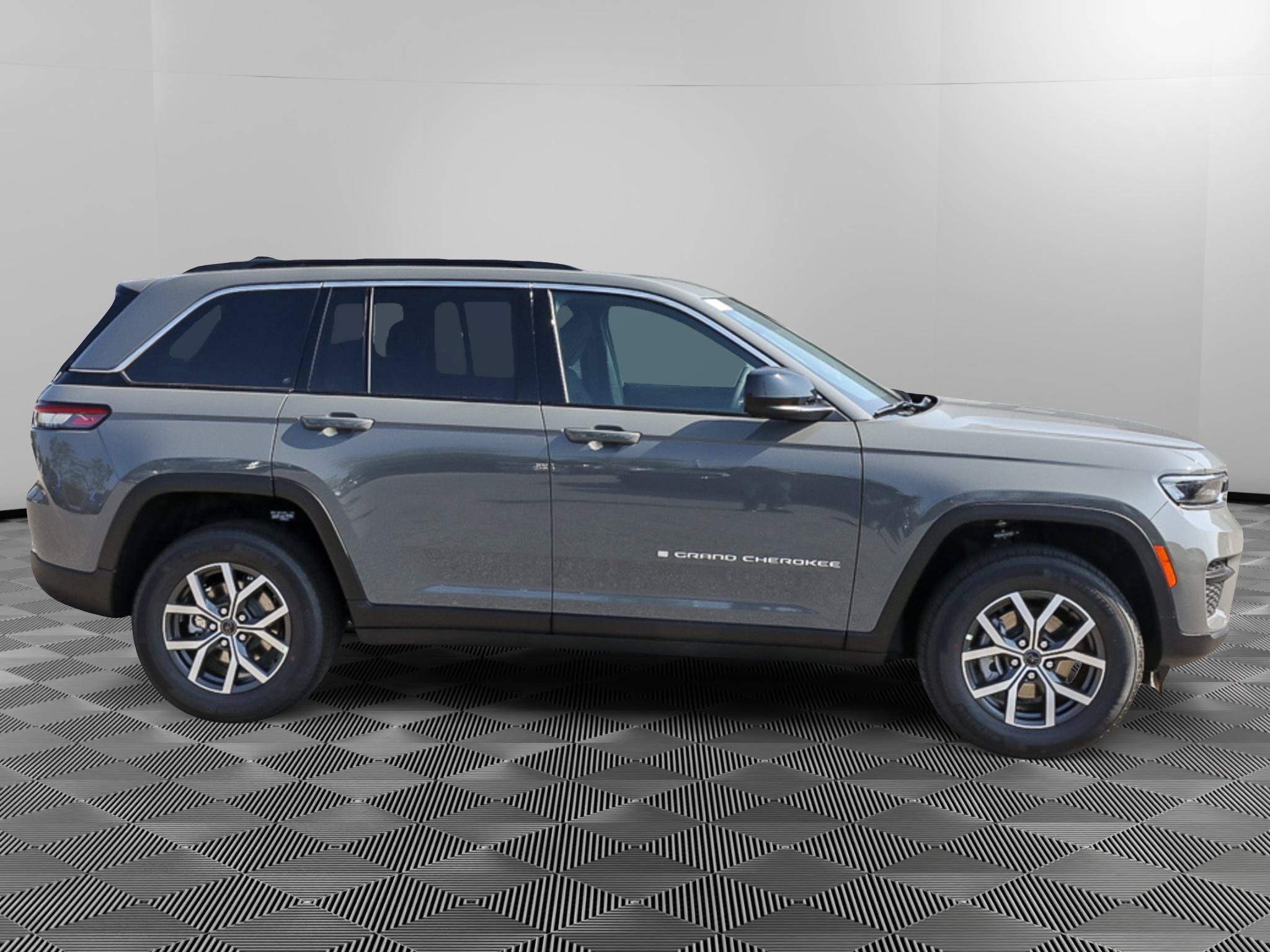 New 2027 Jeep Grand Cherokee Laredo X AWD/4WD image 9