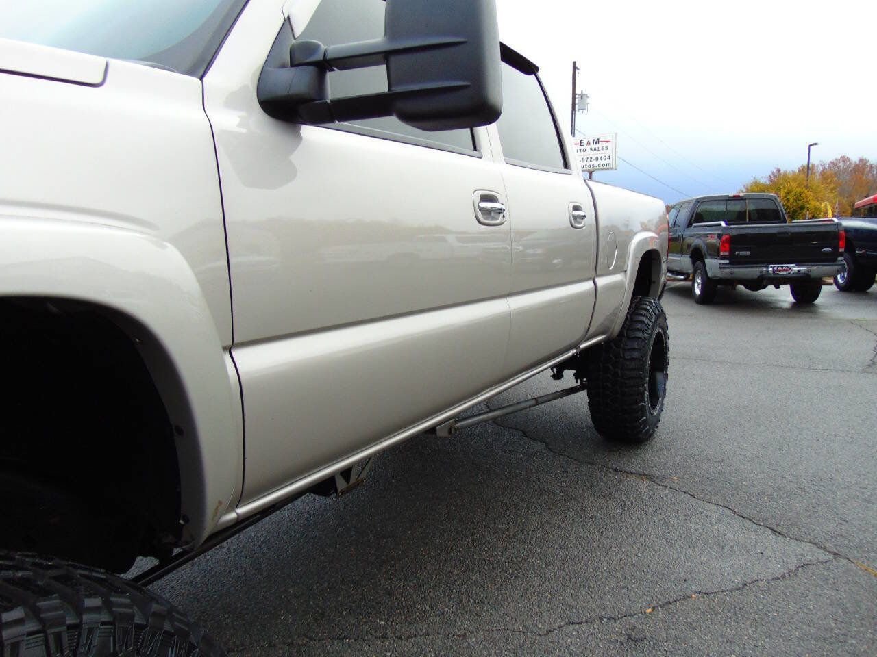 Used 2004 Chevrolet Silverado 2500 LT w/ Heavy-Duty Power Package image 70