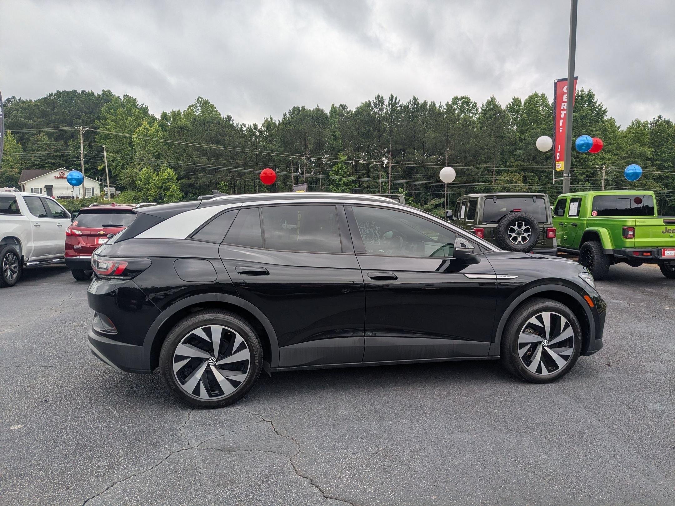 Used 2021 Volkswagen ID.4 Pro S w/ Gradient Package AWD/4WD image 4