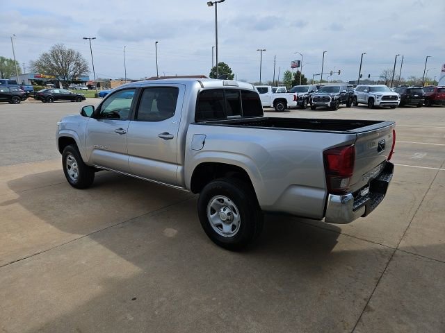 Used 2022 Toyota Tacoma SR5 RWD image 3
