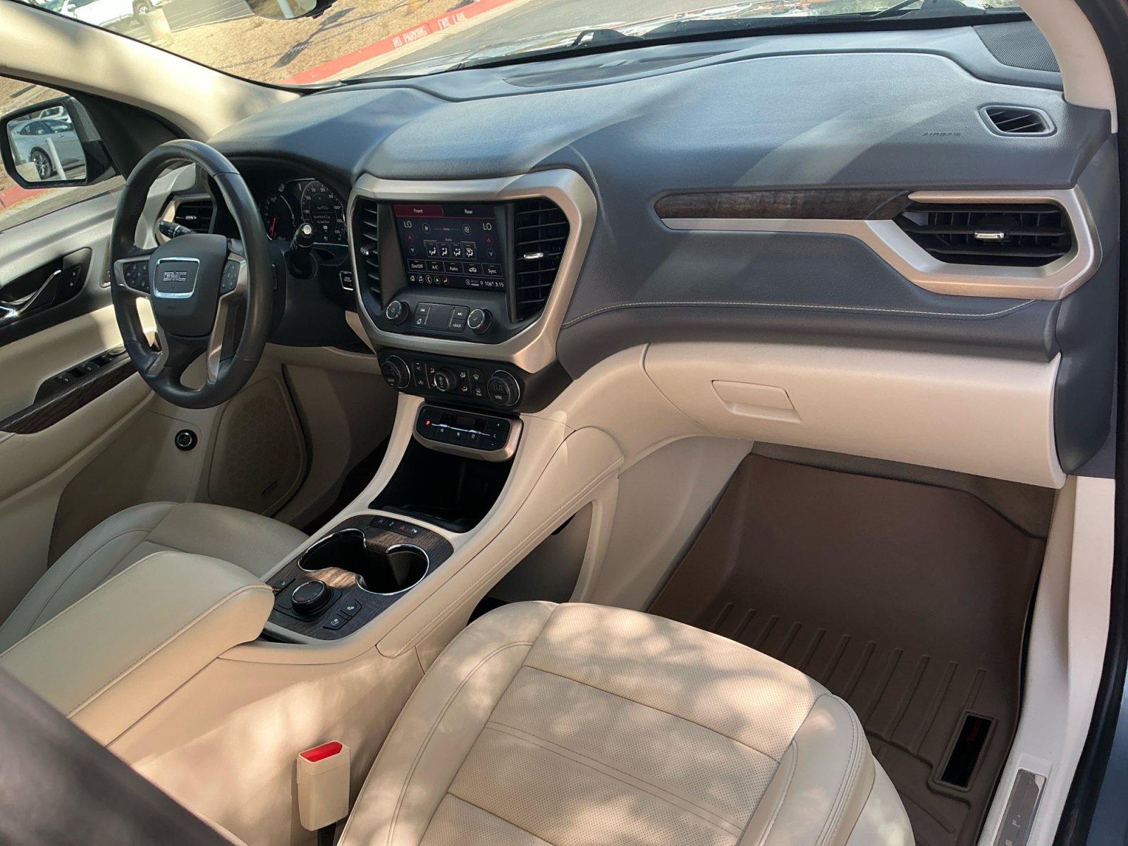 Used 2021 GMC Acadia Denali w/ Denali Ultimate Package AWD/4WD image 19