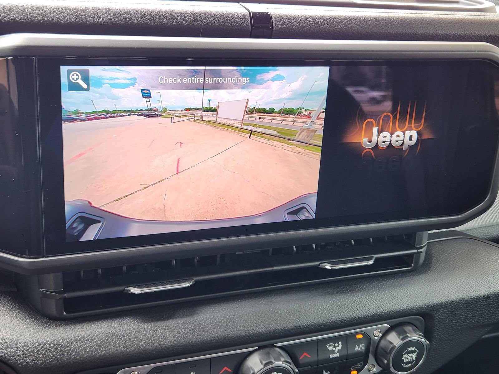 New 2026 Jeep Gladiator Sport AWD/4WD image 16