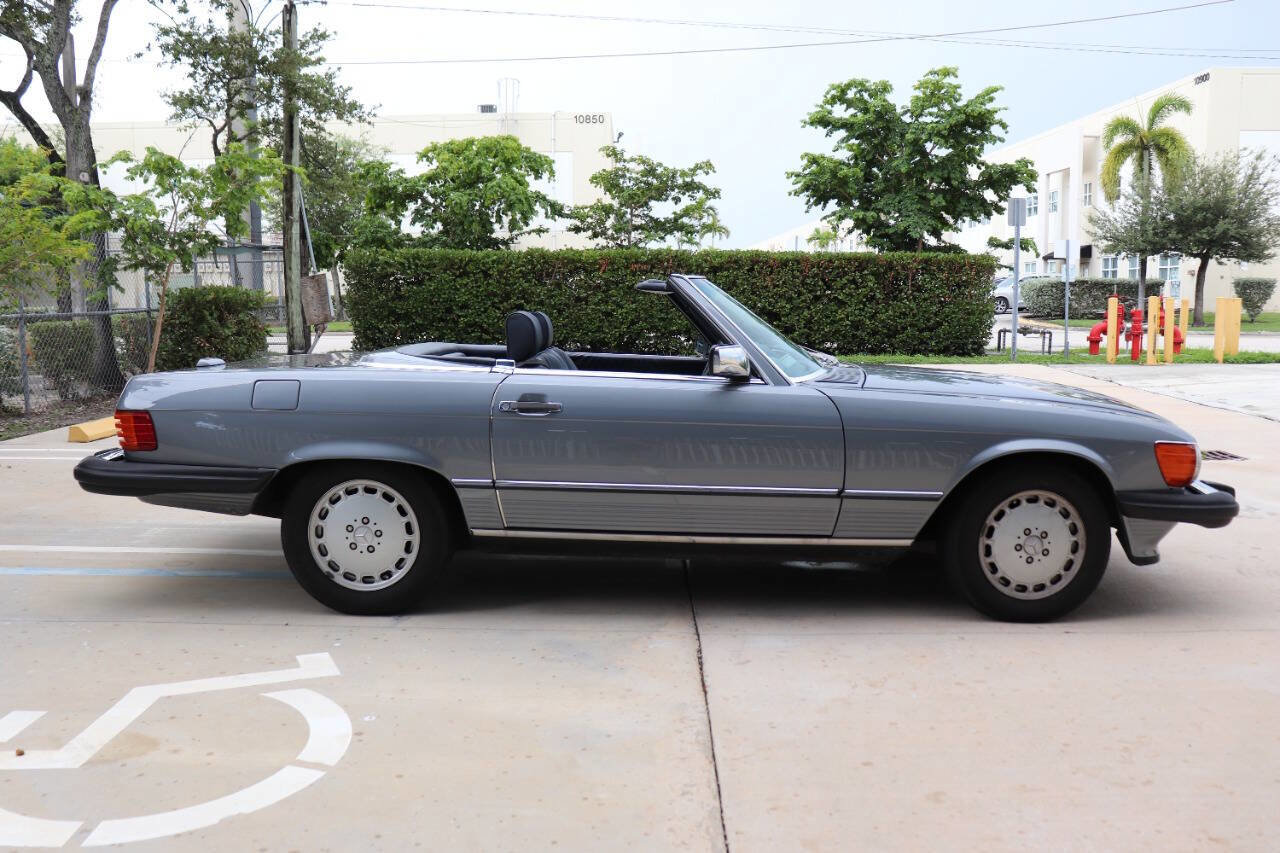 Used 1989 Mercedes-Benz 560 SL image 7