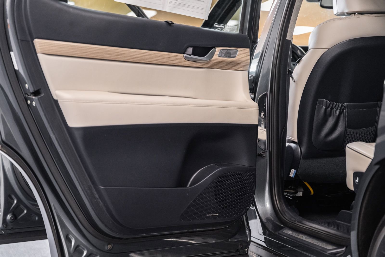 Used 2021 Hyundai Palisade Limited image 45