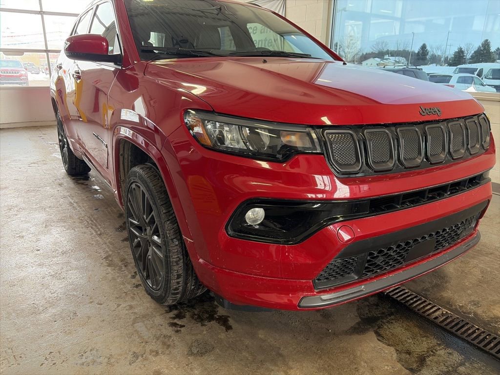 Used 2022 Jeep Compass Limited image 2