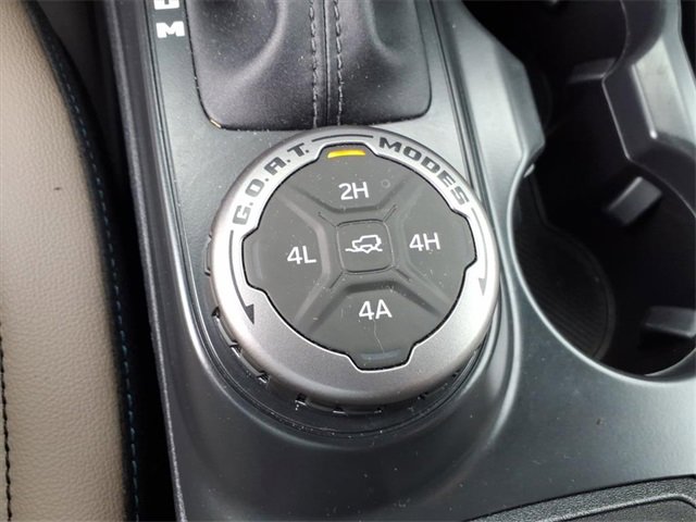 Used 2024 Ford Bronco Wildtrak image 5