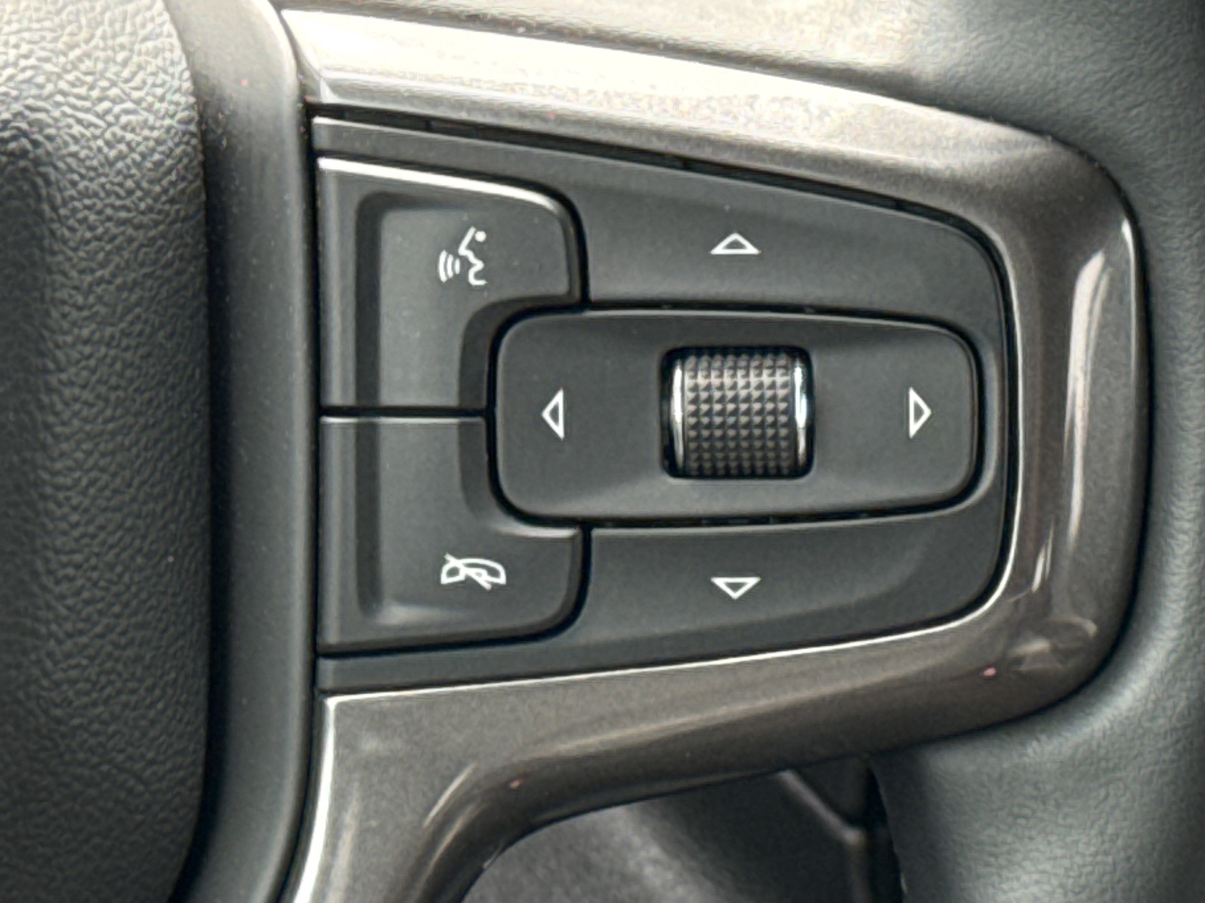 Used 2024 Chevrolet Silverado 1500 ZR2 w/ Technology Package image 20