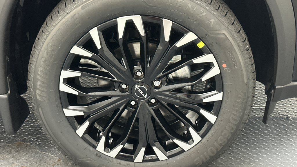 New 2026 Nissan Rogue Dark Armor AWD/4WD image 18