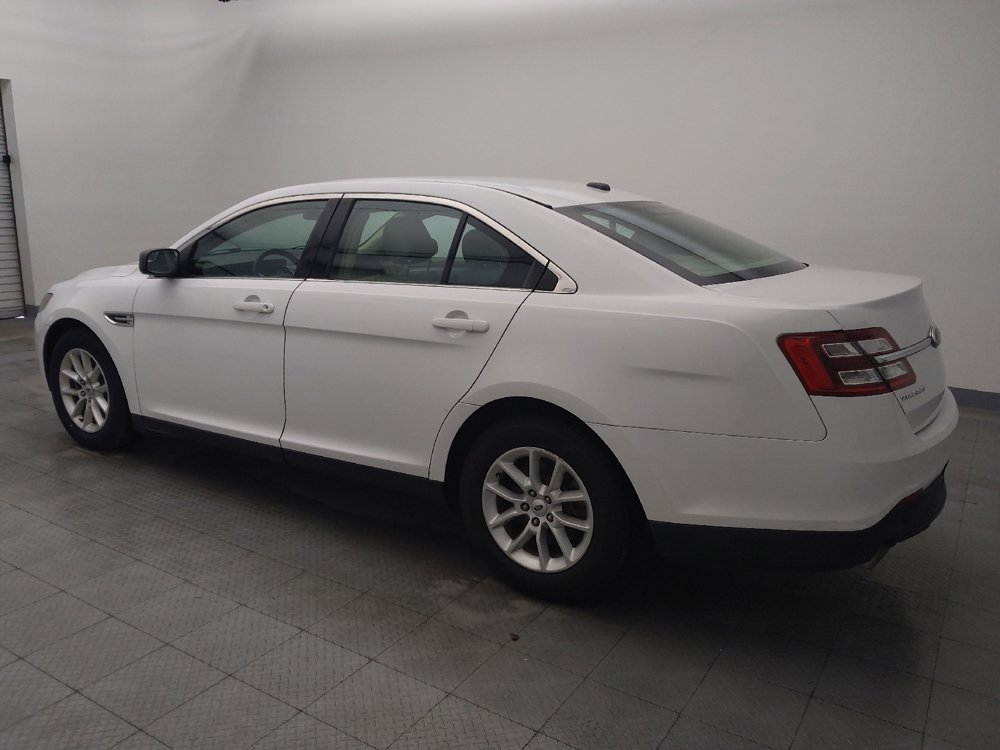 Used 2014 Ford Taurus SE image 3