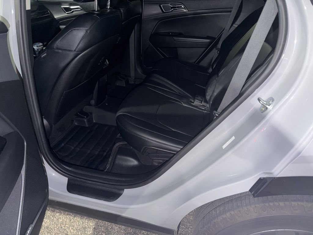 Used 2023 Kia Sportage SX image 29