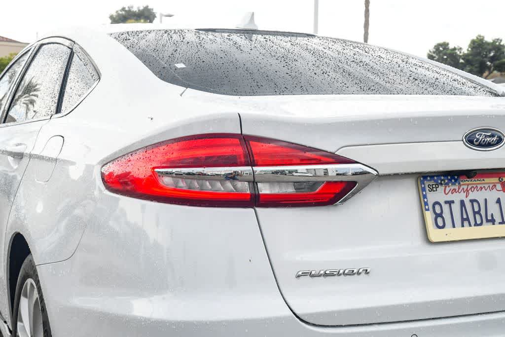 Used 2019 Ford Fusion SE FWD image 6
