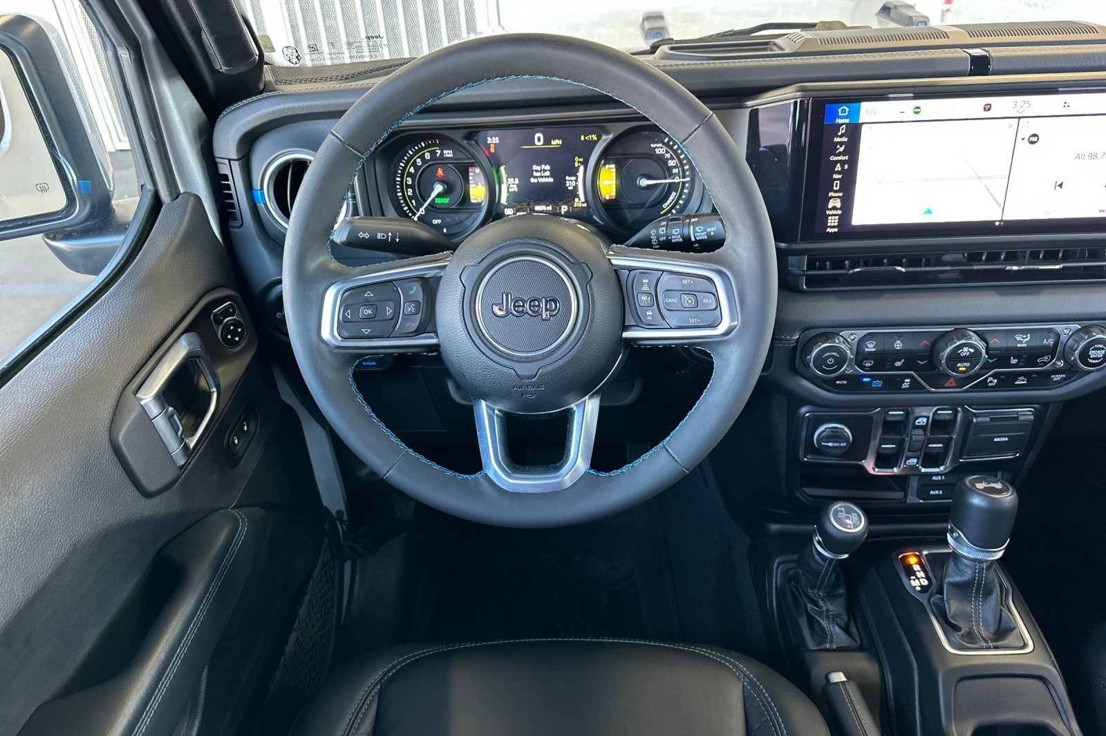 Used 2024 Jeep Wrangler High Altitude image 13