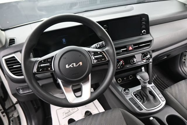 Used 2024 Kia Seltos LX AWD/4WD image 26