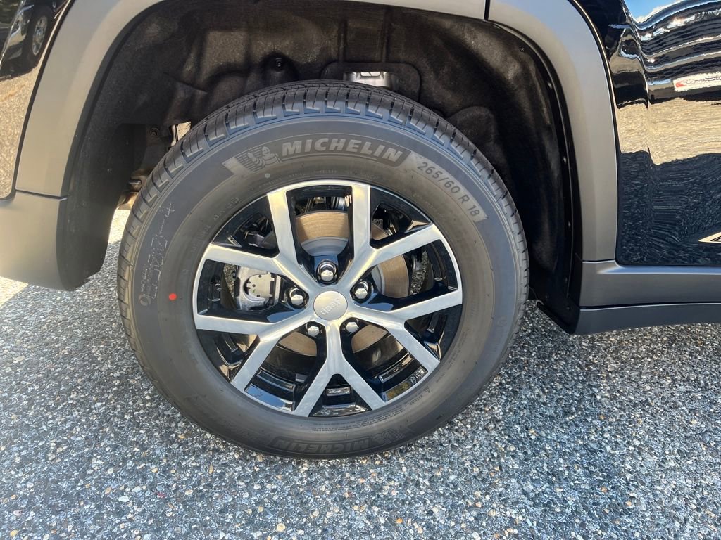 New 2025 Jeep Grand Cherokee Limited w/ Trailer Tow Package image 26