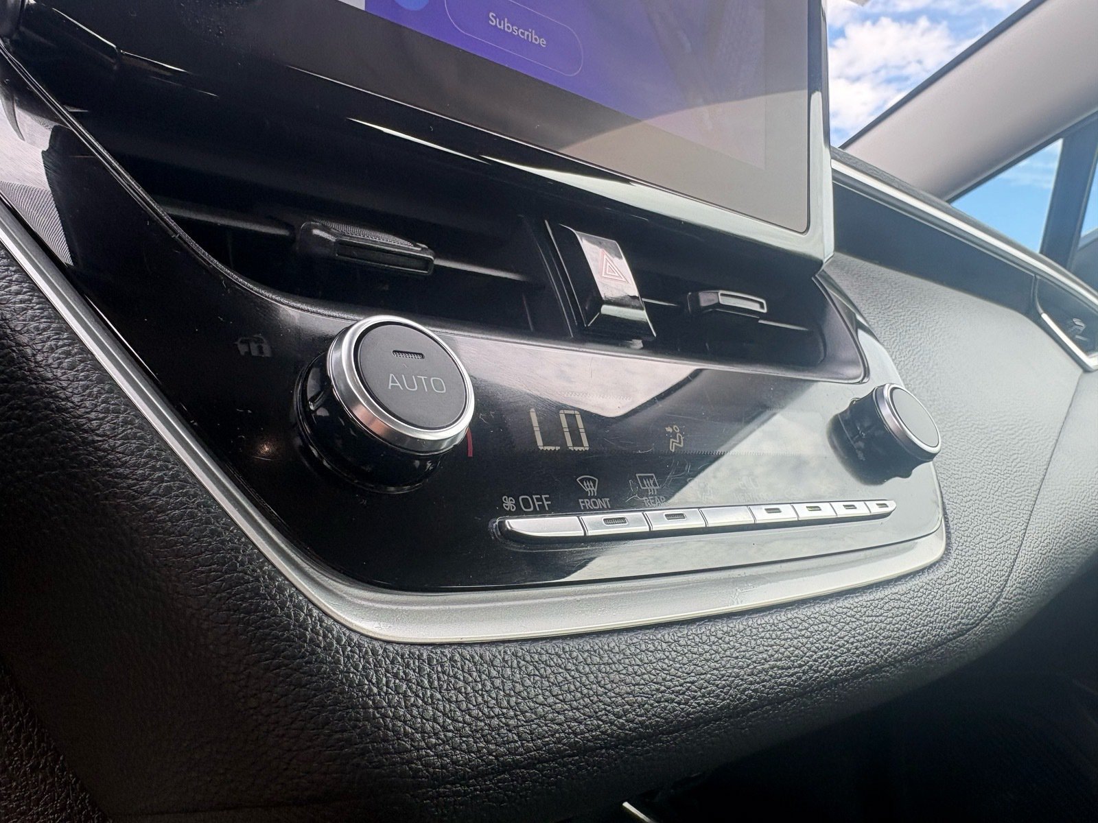 Used 2025 Toyota Corolla LE FWD image 26