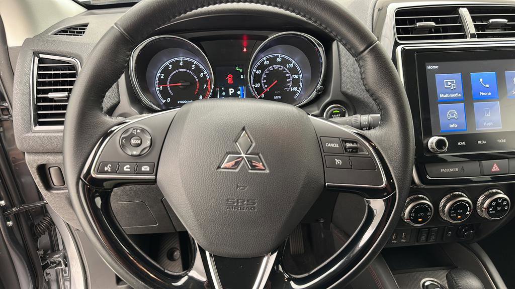 Used 2025 Mitsubishi Outlander Sport SE AWD/4WD image 16
