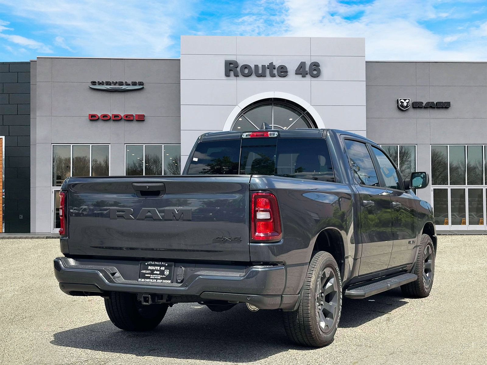Used 2026 RAM 1500 Express AWD/4WD image 5