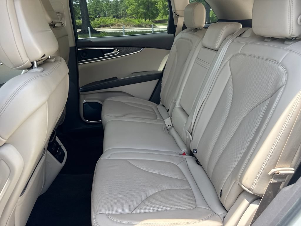 Used 2020 Lincoln Nautilus Reserve w/ Equipment Group 201A FWD image 31