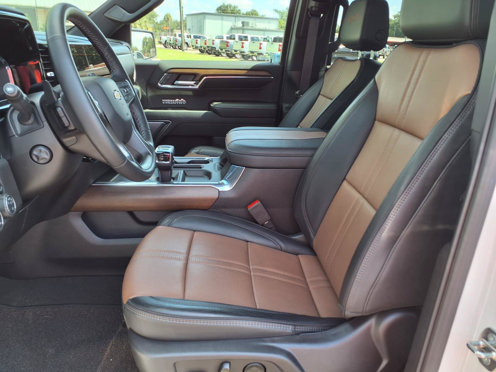 Certified 2024 Chevrolet Silverado 1500 High Country w/ Z71 Off-Road Package AWD/4WD image 13