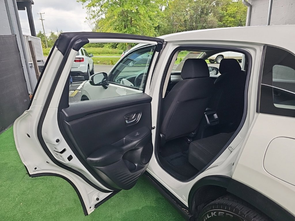 Used 2024 Honda HR-V LX image 34