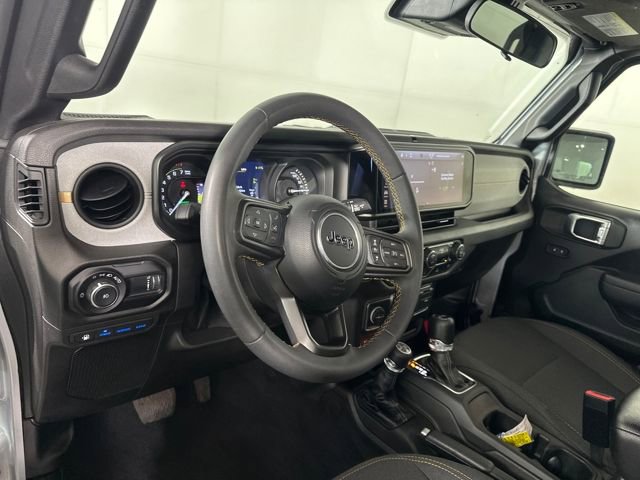 Used 2024 Jeep Wrangler Unlimited image 13