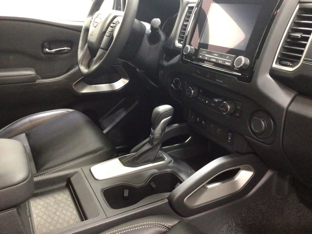 Used 2024 Nissan Frontier SL w/ Technology Package image 23