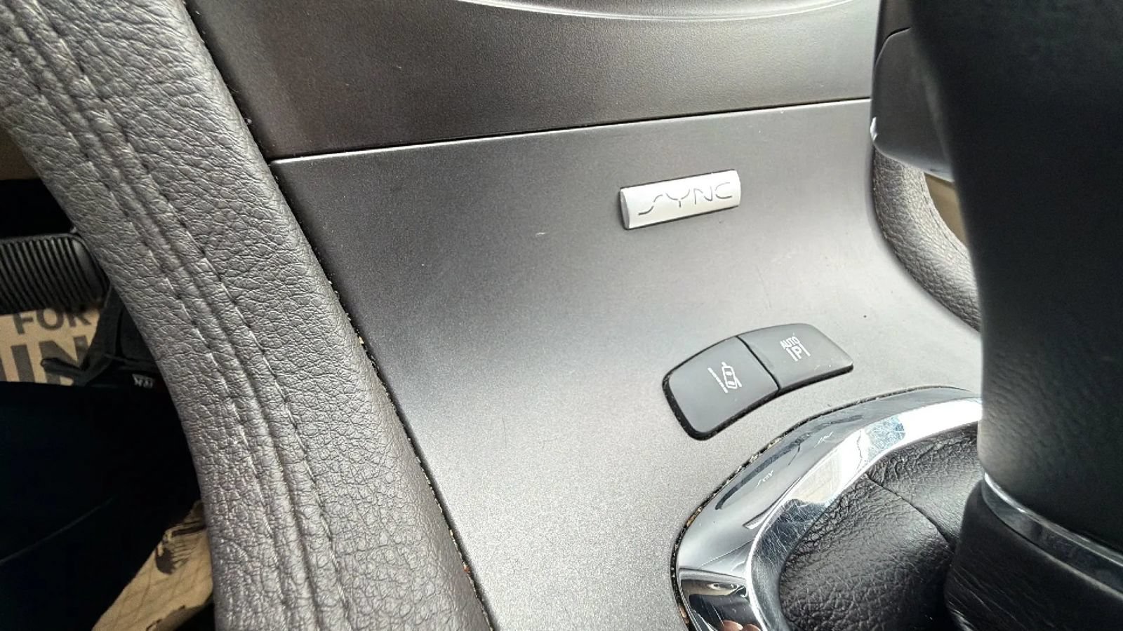 Used 2019 Lincoln MKT AWD image 40