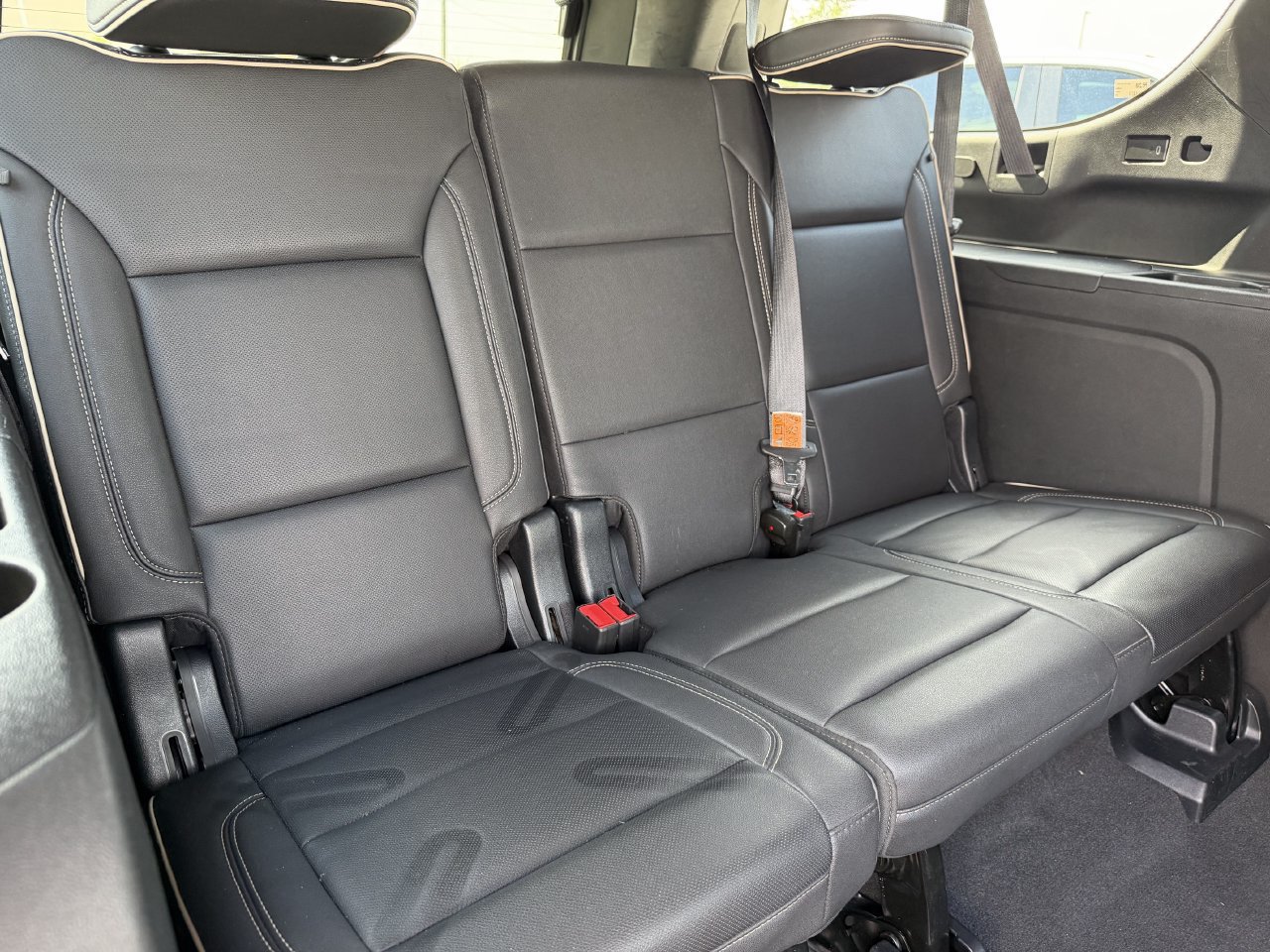Used 2023 Chevrolet Suburban Premier AWD/4WD image 29