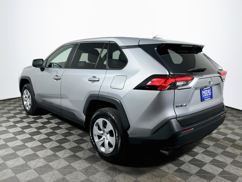Certified 2024 Toyota RAV4 LE AWD/4WD image 5