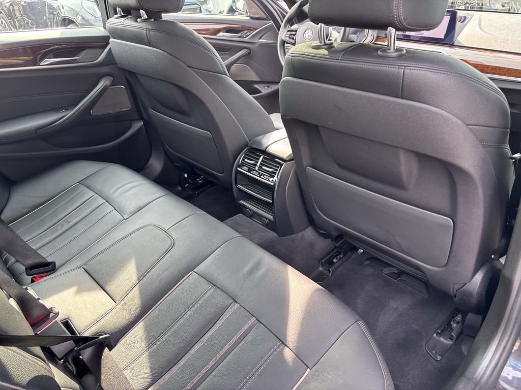 Used 2019 BMW 540i xDrive AWD/4WD image 39