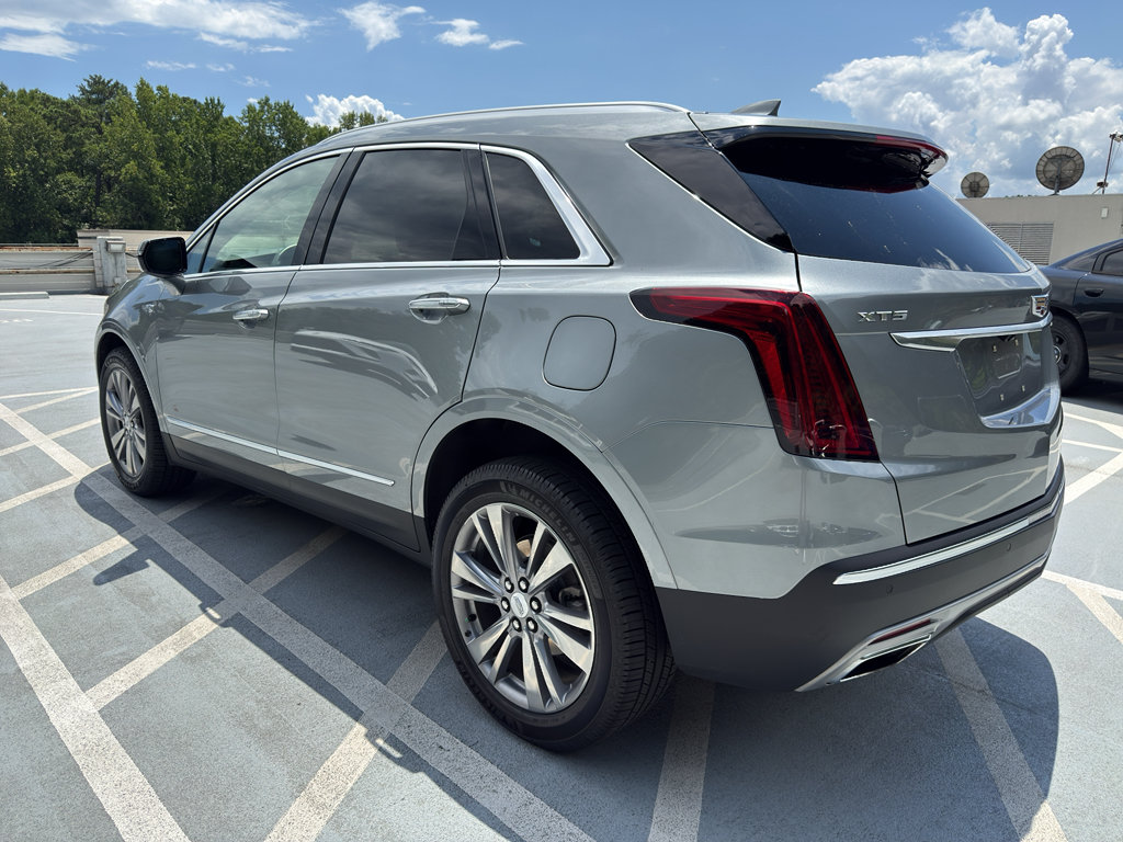 Used 2023 Cadillac XT5 Premium Luxury FWD image 2