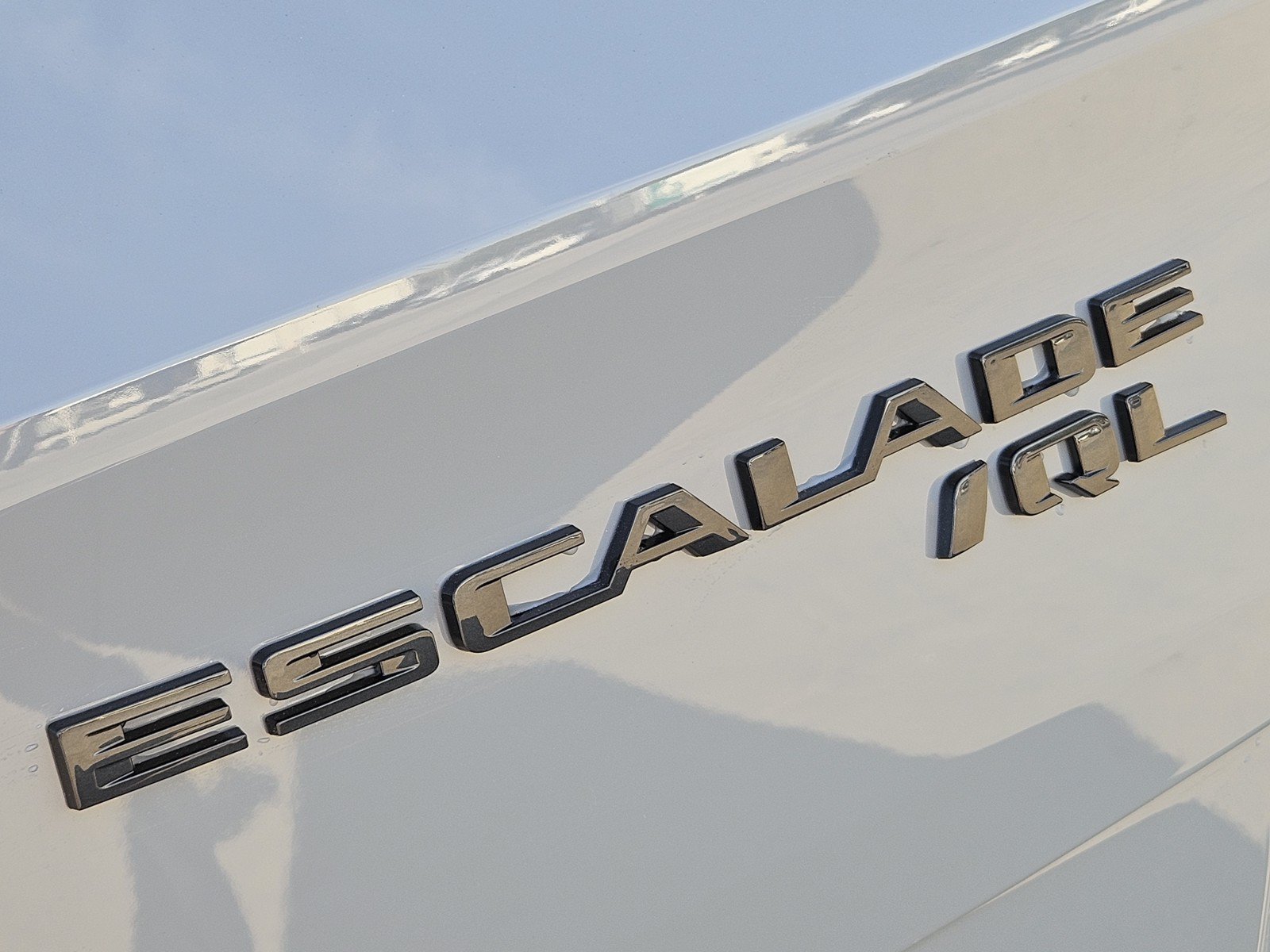 New 2026 Cadillac Escalade IQL Sport 1 w/ LPO, ONYX Package AWD/4WD image 8