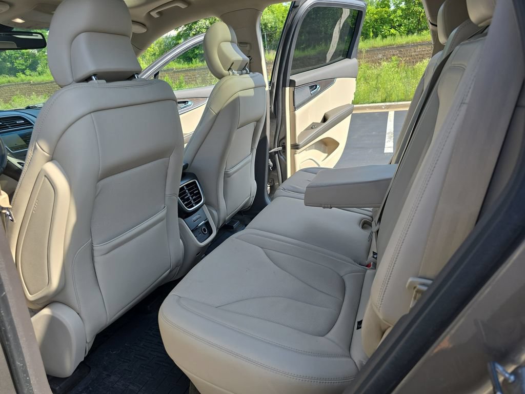 Used 2017 Lincoln MKX Reserve w/ Lincoln MKX Climate Package AWD/4WD image 17