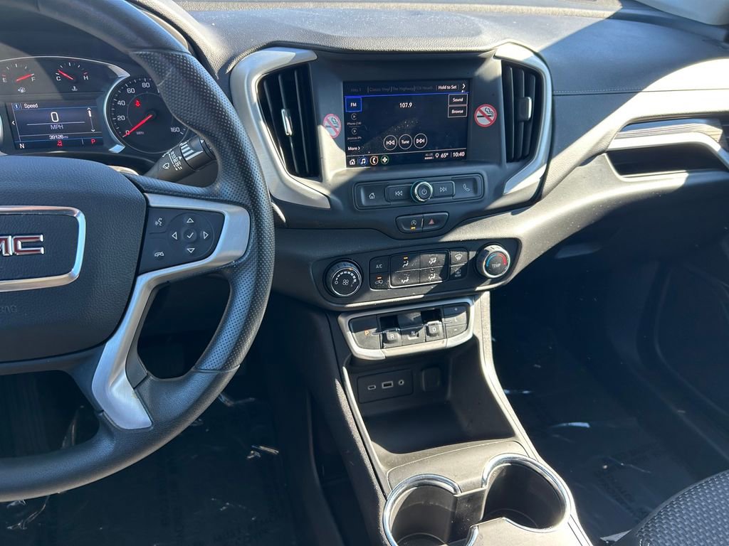 Used 2024 GMC Terrain SLE image 17