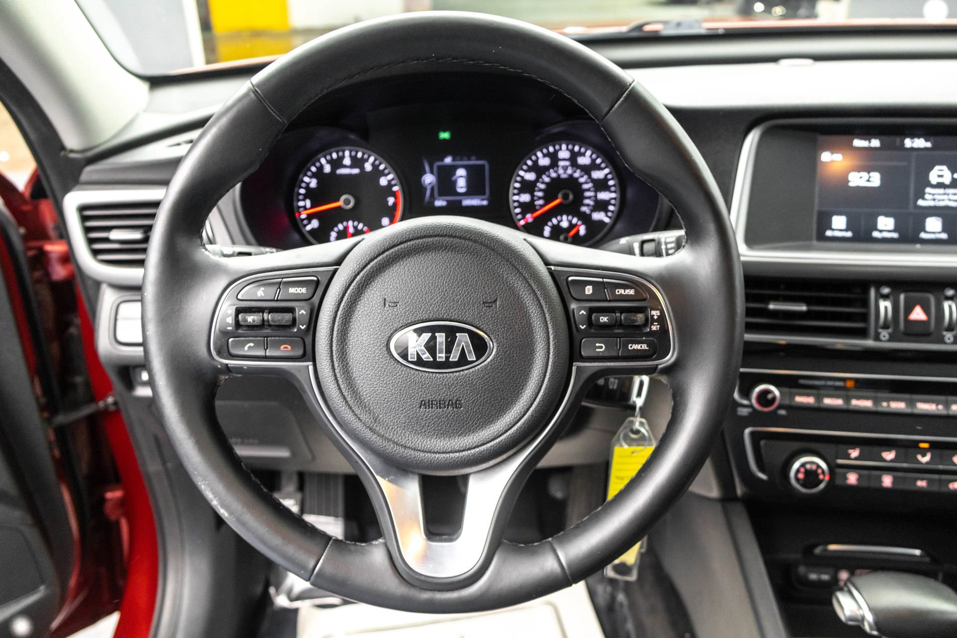 Used 2018 Kia Optima S image 24