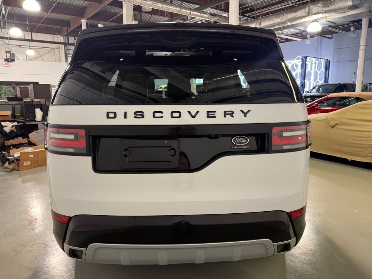 Used 2020 Land Rover Discovery Landmark AWD/4WD image 26