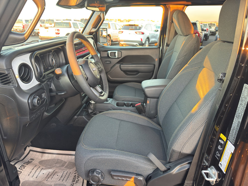 Used 2025 Jeep Wrangler Sport S image 12