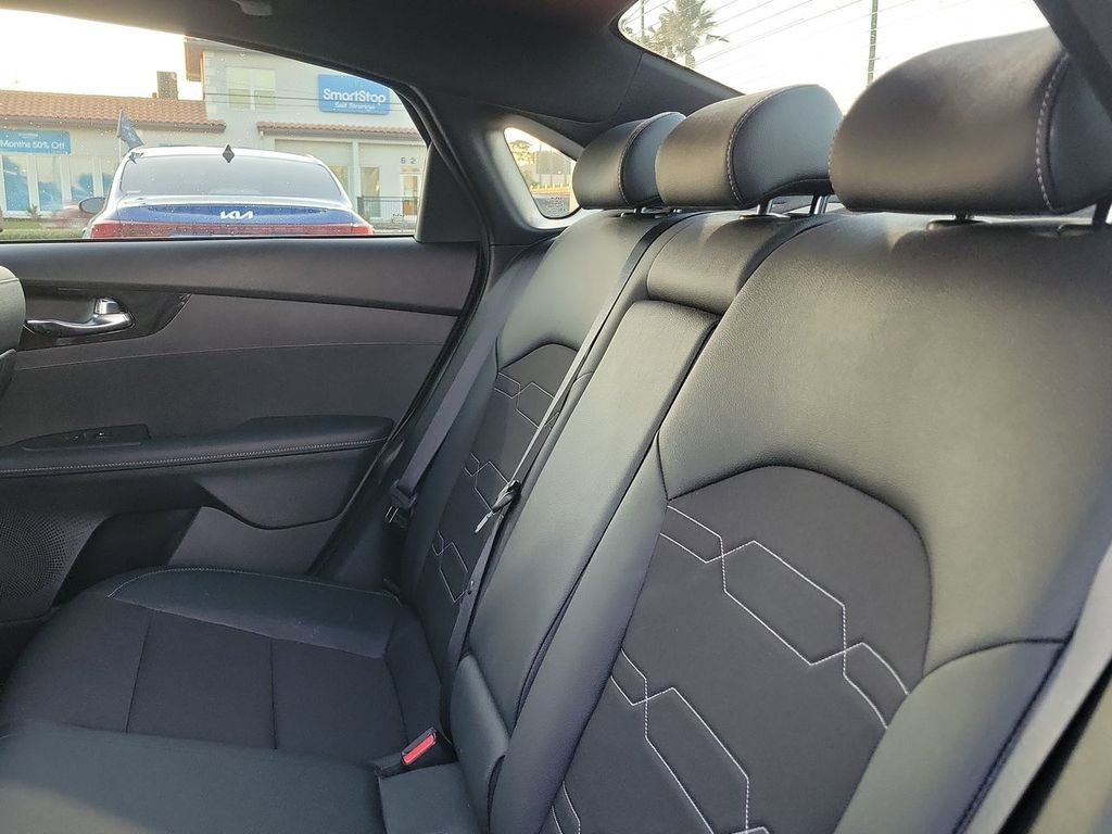 Used 2024 Kia Forte GT-Line w/ GT-Line Premium Package image 14