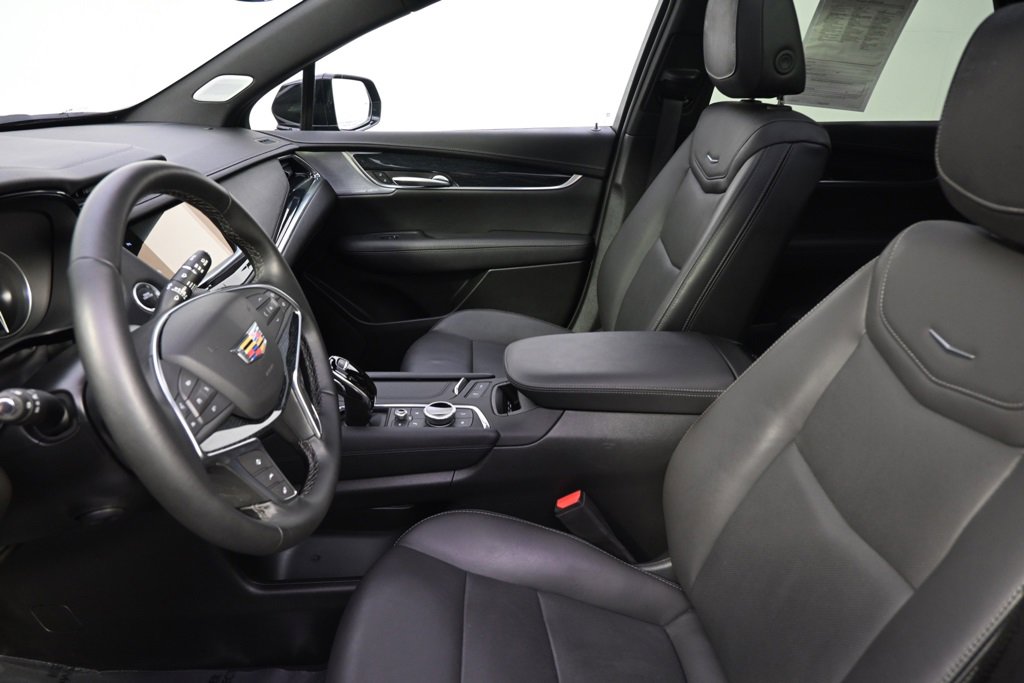 Certified 2025 Cadillac XT5 Premium Luxury image 13