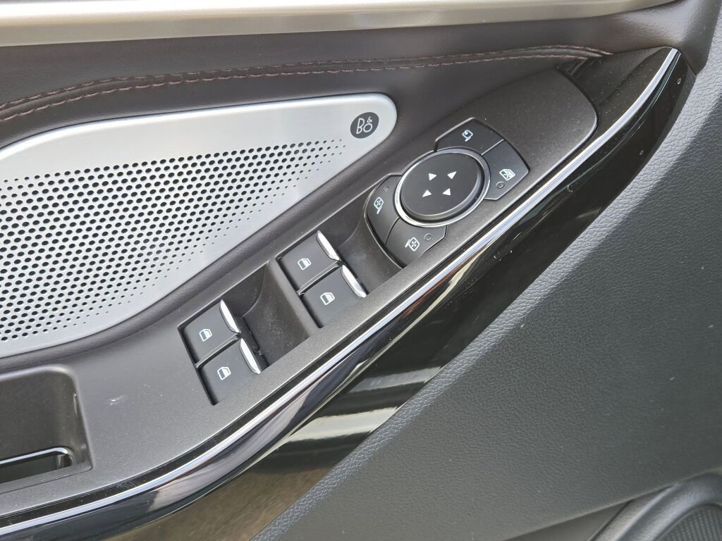 Used 2023 Ford Explorer Platinum w/ Technology Package image 35