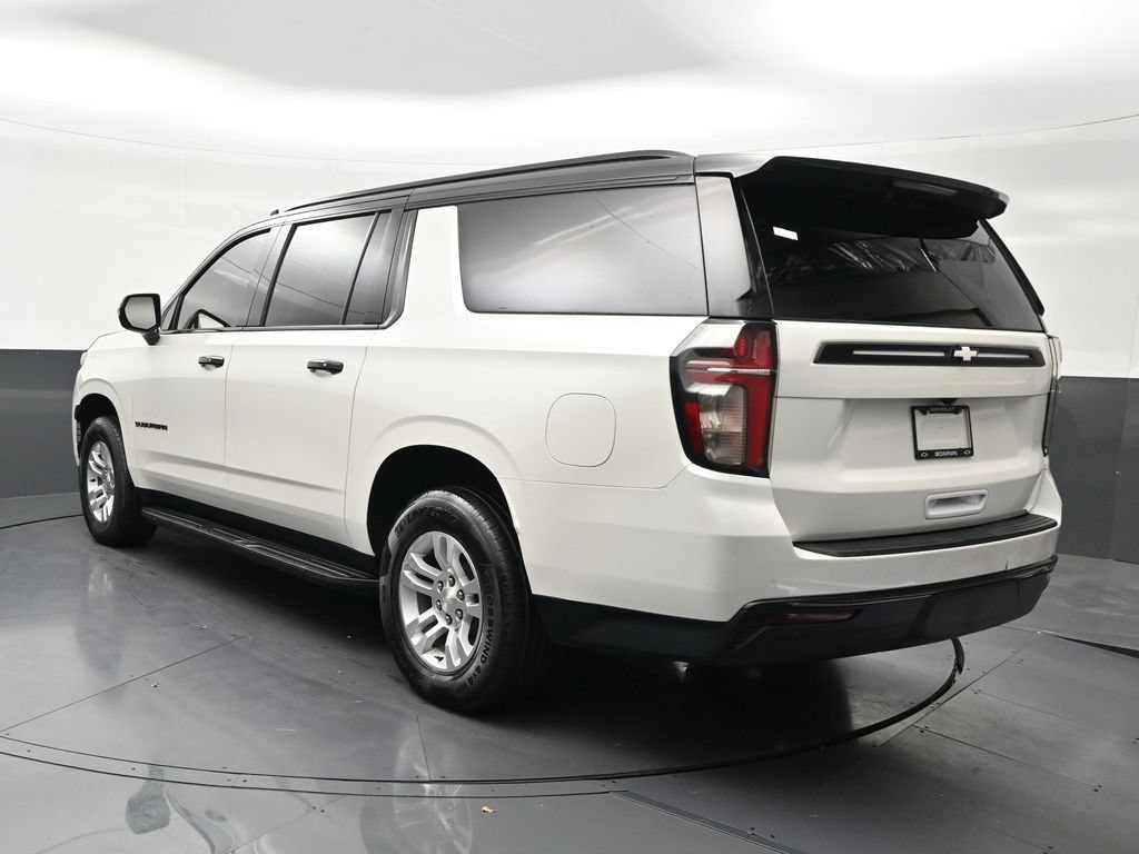 Used 2021 Chevrolet Suburban LS RWD image 3