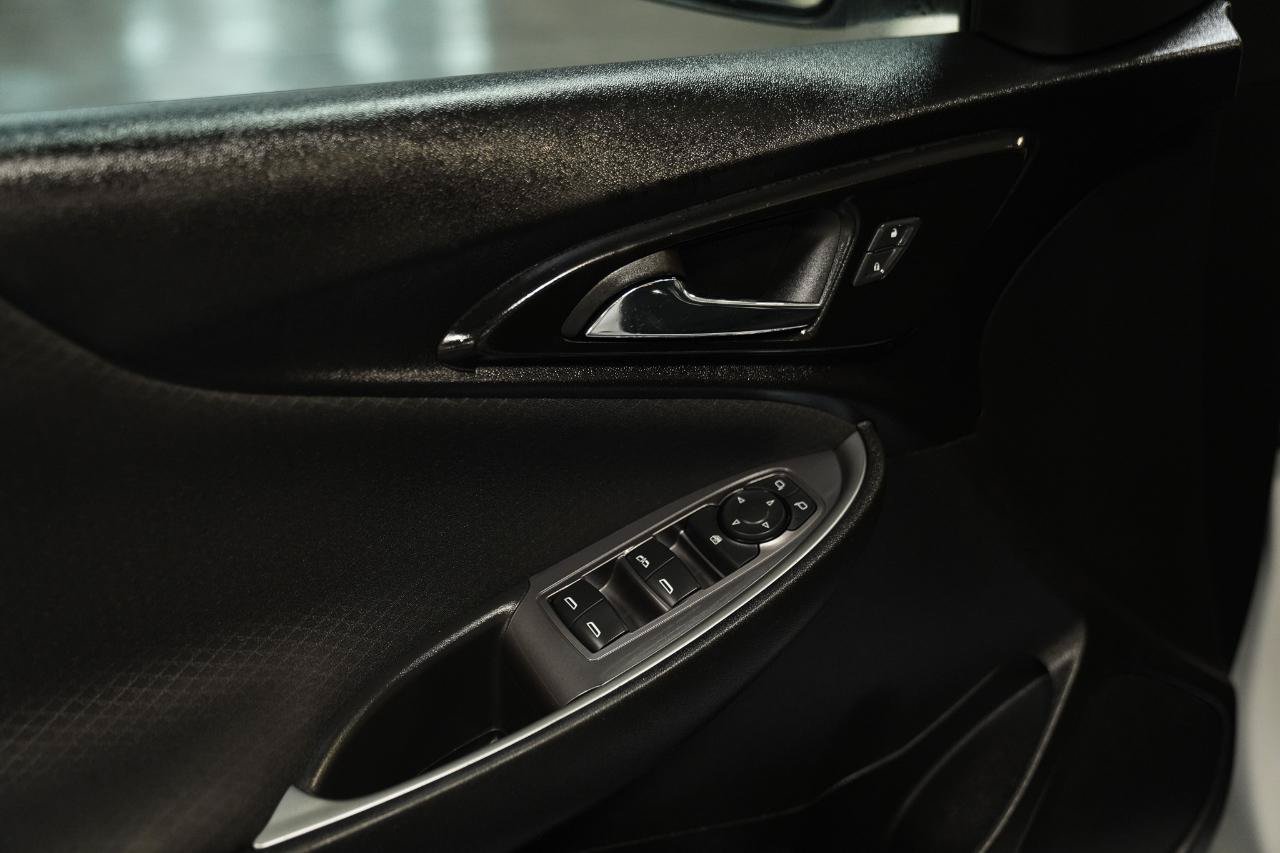 Used 2023 Chevrolet Malibu LT FWD image 19