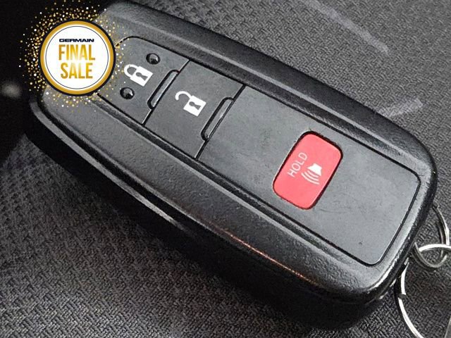 Used 2021 Toyota RAV4 XLE image 31