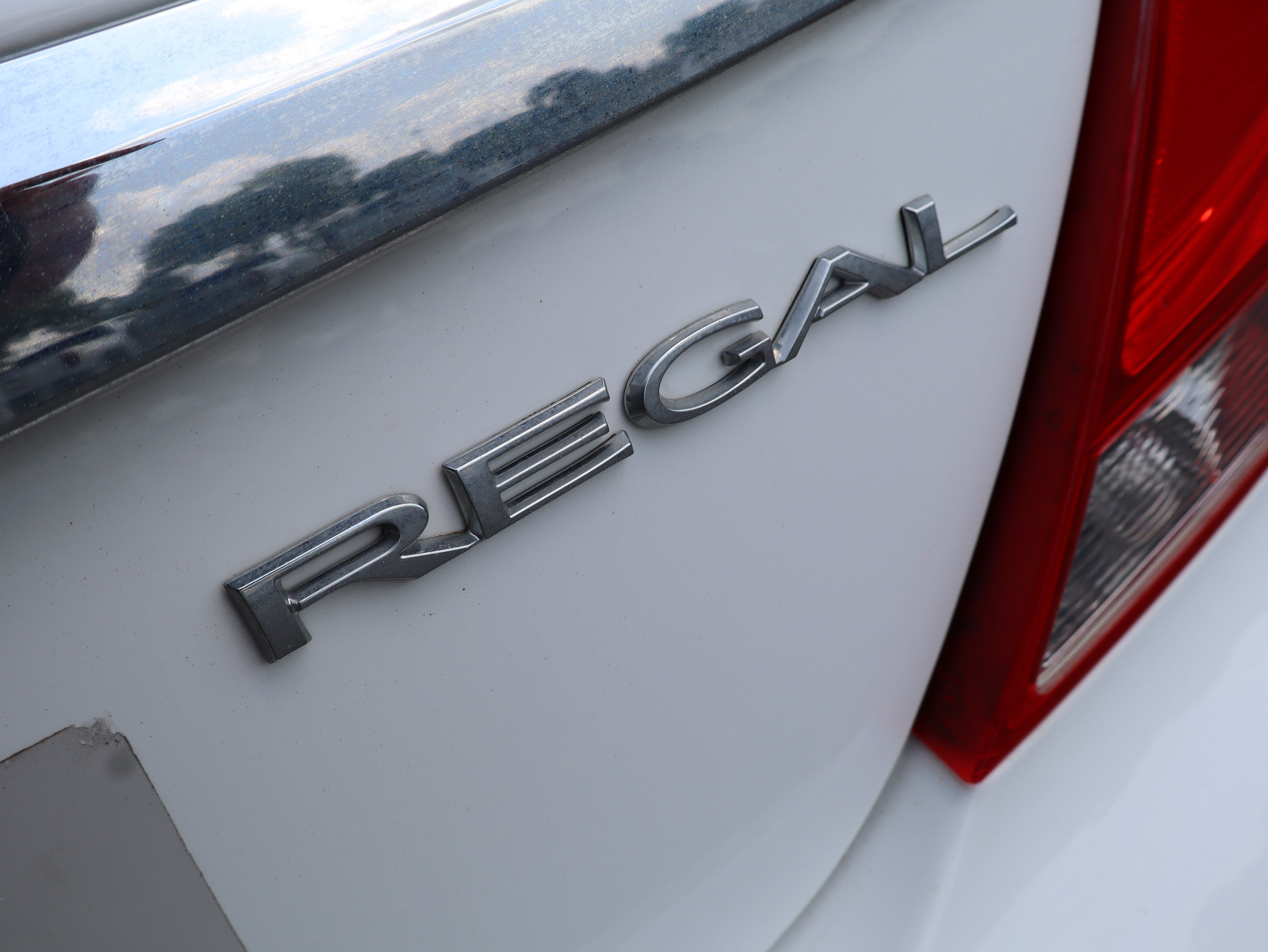 Used 2012 Buick Regal Premium FWD image 46