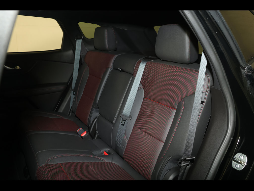 Used 2023 Chevrolet Blazer RS w/ Driver Confidence II Package FWD image 31