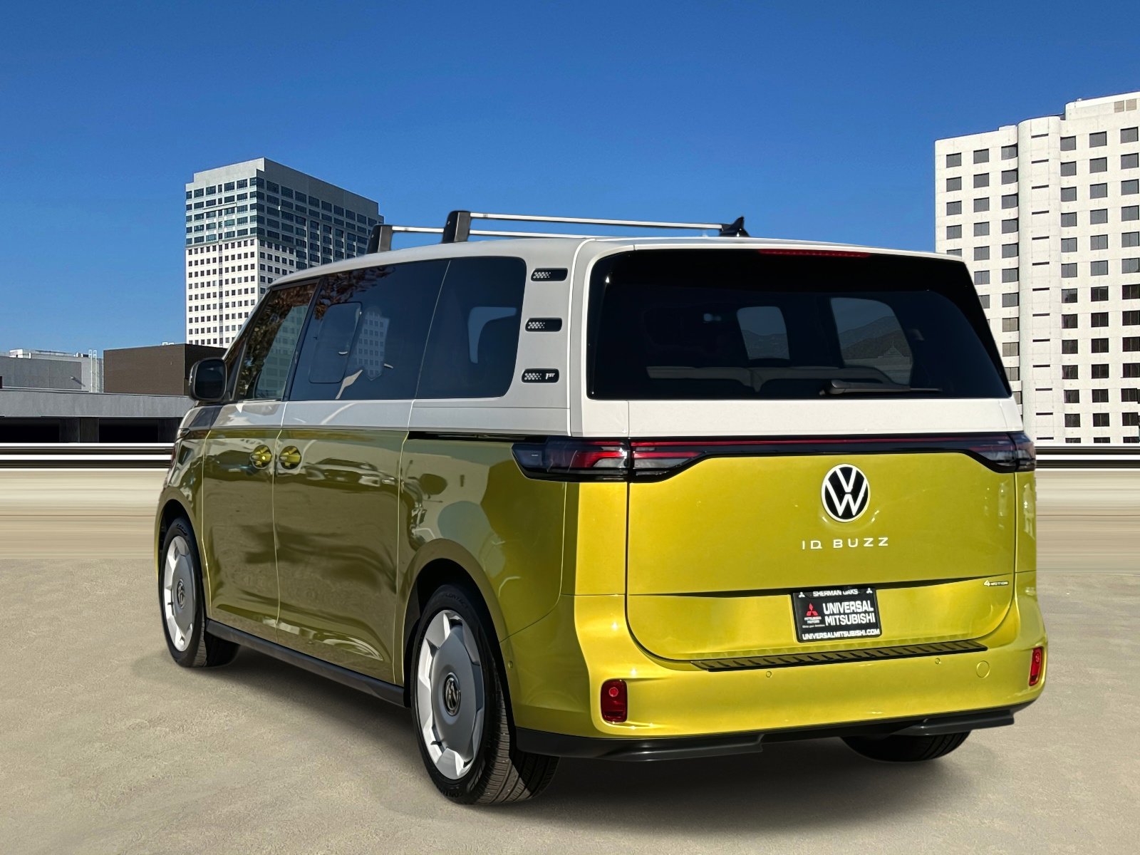 Used 2025 Volkswagen ID. Buzz 1st Edition image 3