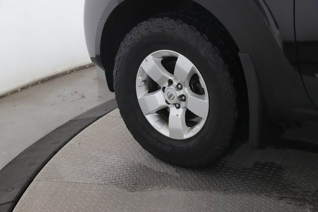 Used 2013 Nissan Frontier SV w/ SV Value Truck Pkg image 13