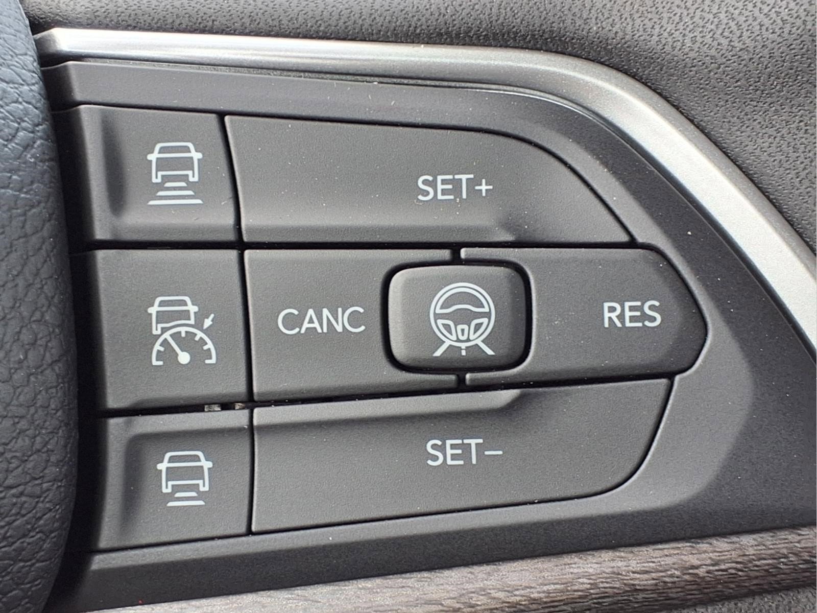 New 2026 Jeep Grand Cherokee Limited AWD/4WD image 13