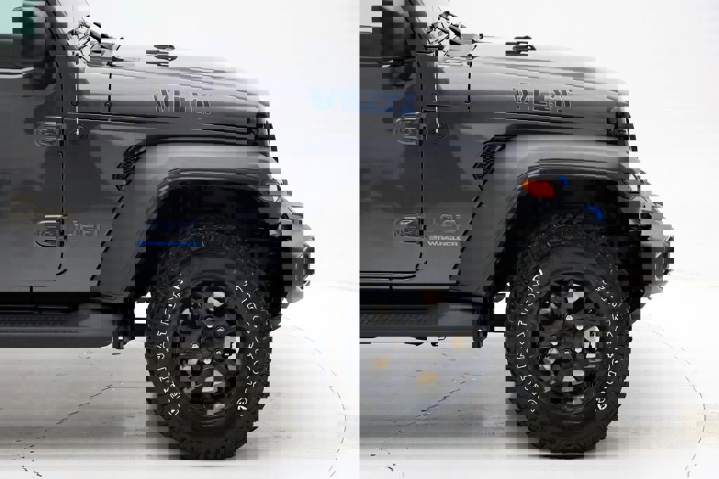 Used 2023 Jeep Wrangler Unlimited w/ Cold Weather Group image 4