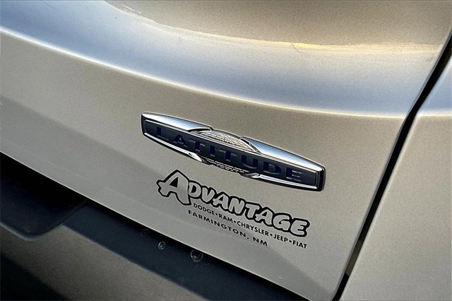 Used 2019 Jeep Renegade Latitude w/ Popular Equipment Group image 32